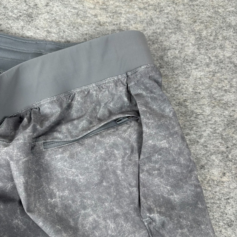 Lululemon T.H.E. Short 9" Linerless Gravel Dust Asphalt Grey Multi Mens Medium M - Picture 6 of 12